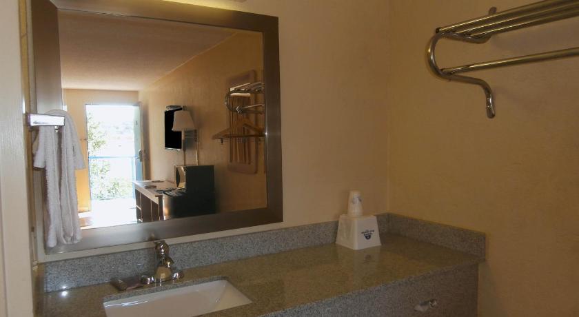 Americas Best Value Inn Tucker photo