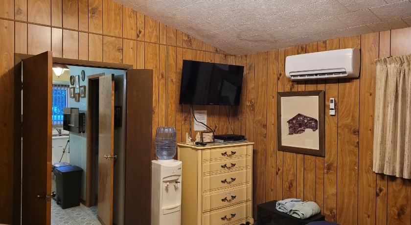 Bowering Lodge photo
