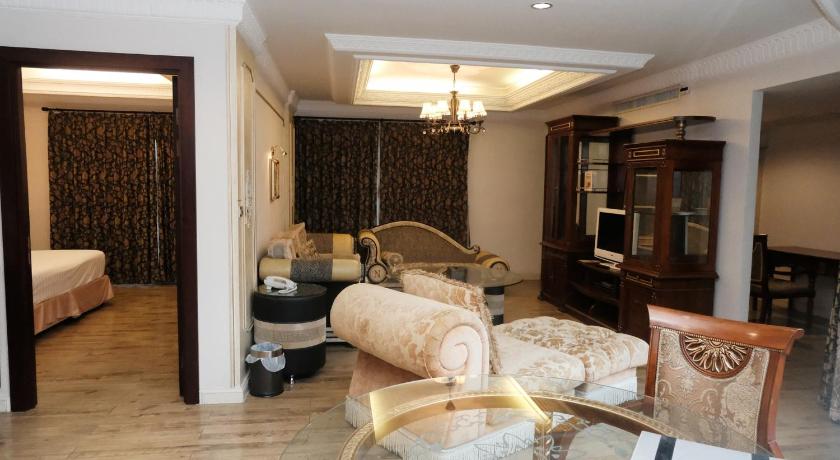 Image of Four Seasons Suite 12
