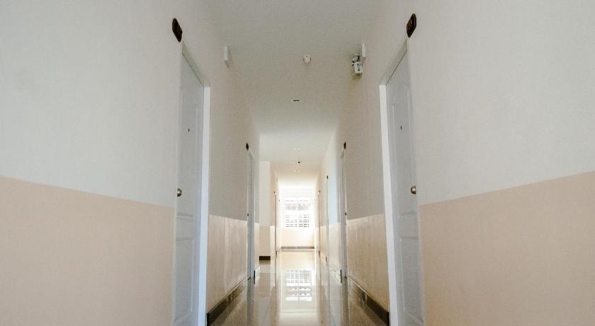 孔敬 วรรณ เพลส Won Place 3星级 酒店 泳池