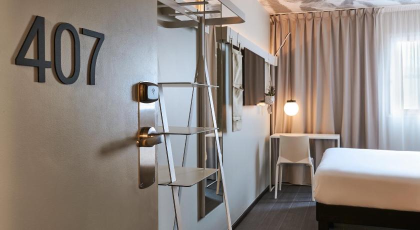 ibis Clamart Paris Velizy