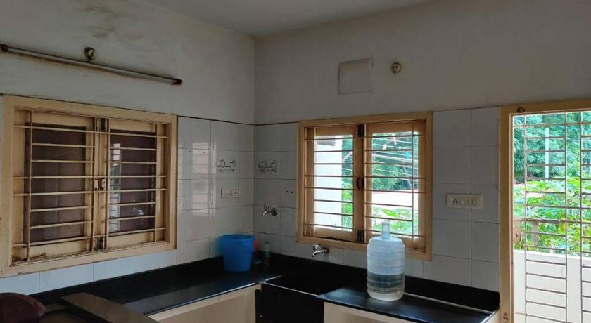 peaceful home stay at Sholinganallur photo