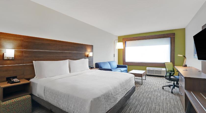 Holiday Inn Express Kingston West