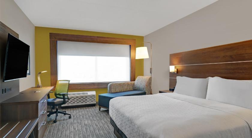 Holiday Inn Express Kingston West