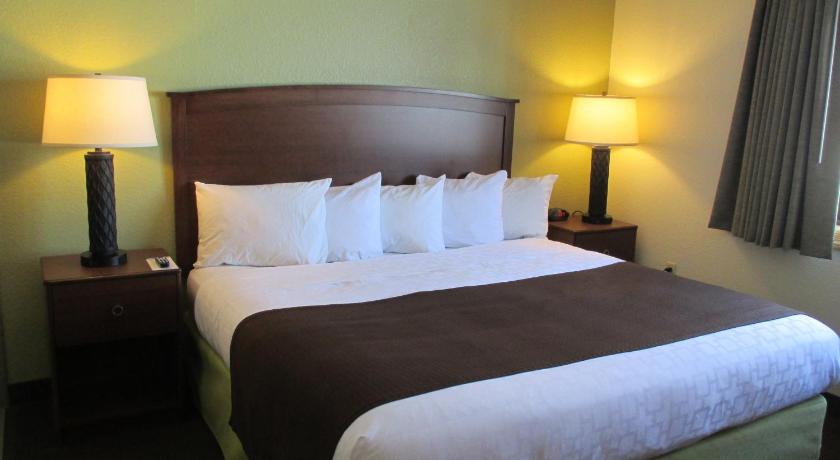 Cobblestone Hotel & Suties - Wisconsin Rapids photo