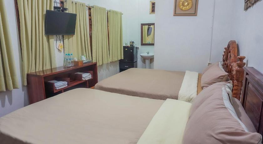Image of Standard Family Room 6