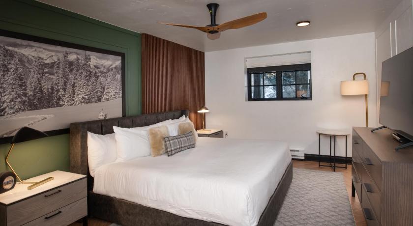 Gravity Haus Vail photo