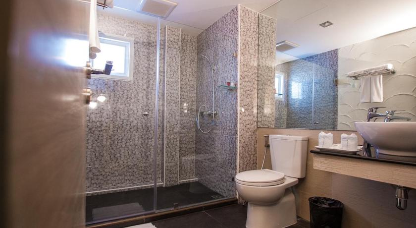 Image of Retro Suite 10