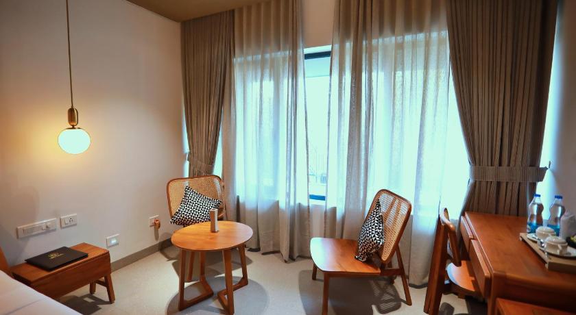 Image of Deluxe Suite 1