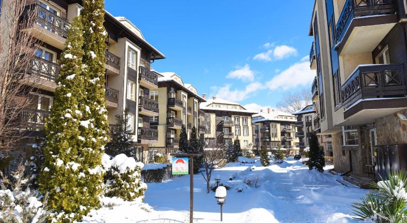 Hotel Bojur & Bojurland Apartment Complex photo
