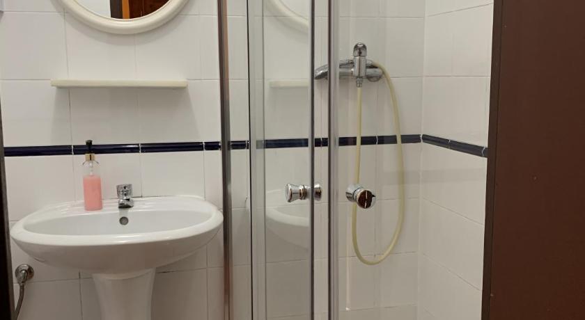 セビリア Lisdos 1つ星 ホテル ロビー