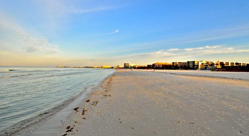 Twin Palms at Siesta photo