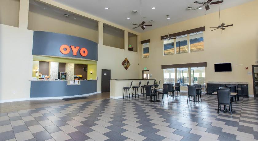 OYO Hotel Knoxville TN Cedar Bluff I-40