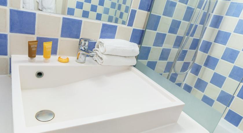 SOWELL HOTELS Le Beach