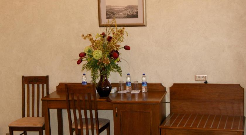 Image of Standard Twin Room 4