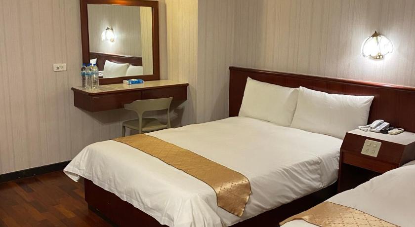 スタンダード　4人部屋　窓なし (Standard Quadruple Room without Window)の画像 1