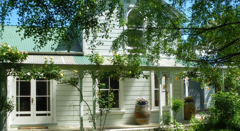 The Saddlery — Hotel in Greytown