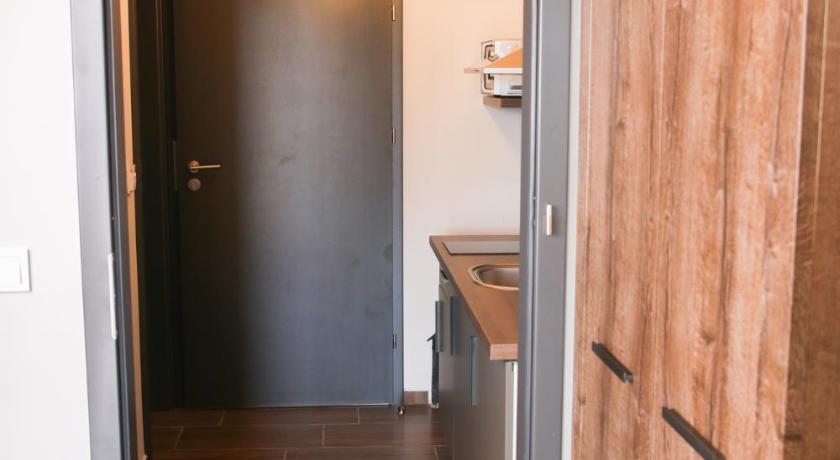 Balkon Apartmanhaz Panzio photo