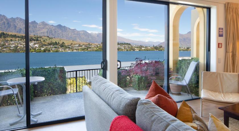 Image of 1 Bedroom Suite Lake View 5