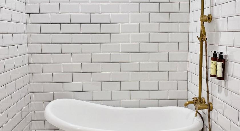 Yellow's Kenting B&B II photo