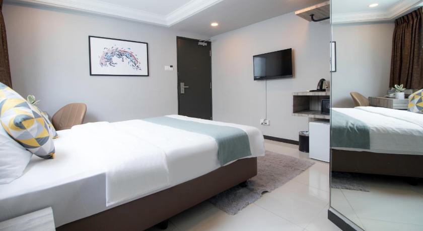 Image of Superior Queen Room - Newly Renovated 0