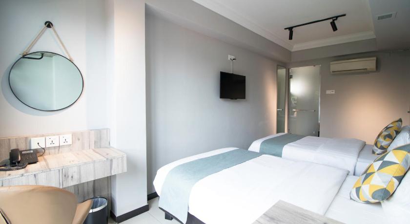 Image of Superior Twin Room - Newly Renovated 7