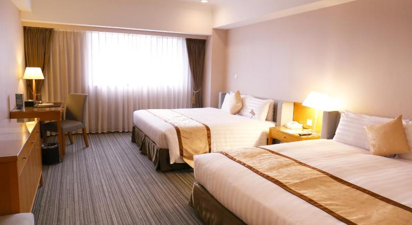 Image of Superior Family Room 1