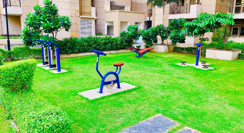 The Urban Square ★★★★★ near IndiaExpo Mart photo