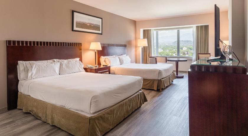 Image of Standard Quadruple Room (2 Adults+ 2 Children) 0
