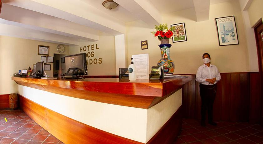 Hotel Dos Mundos Panajachel photo