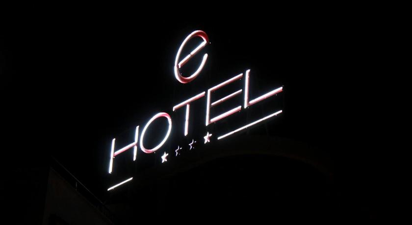 E' Hotel