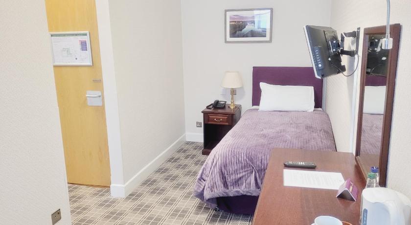 Cross Keys Hotel, Kelso photo