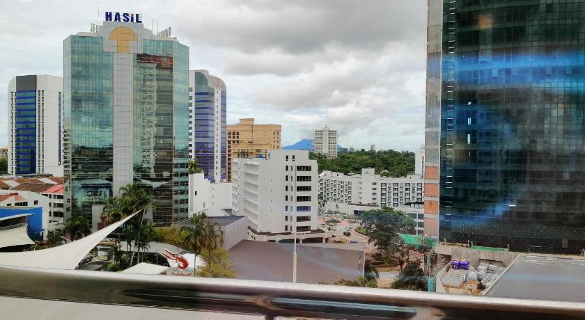 Image of Standard King Room 1