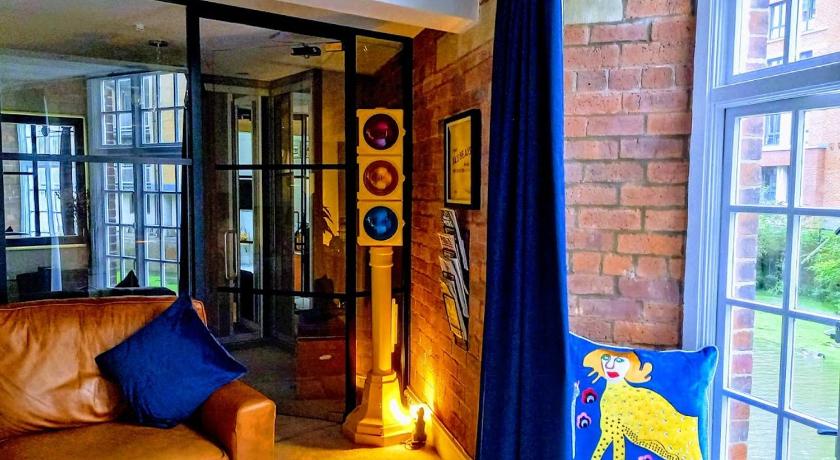 Cocoa Isabella - River fronted with secure parking — Hotel in York