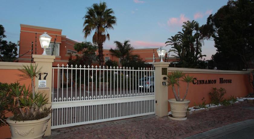 Cinnamon House Bed & Breakfast