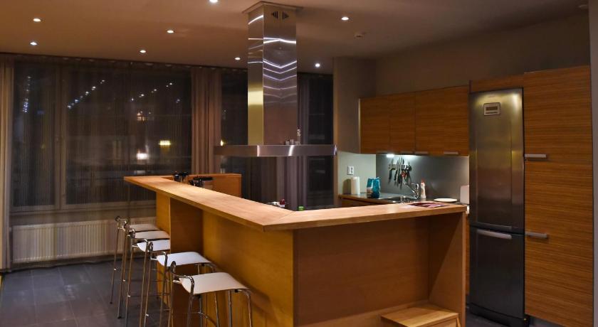Image of Deluxe Three-Bedroom Apartment 12