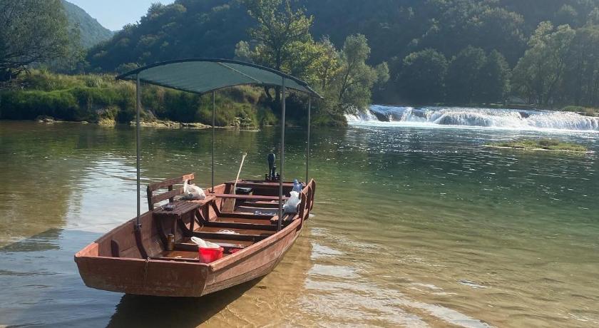River Luxury House photo