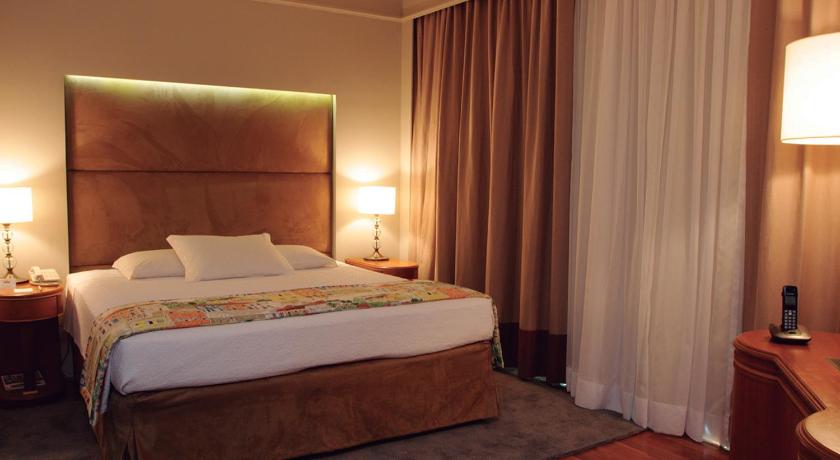 Image of Superior Queen Suite 4