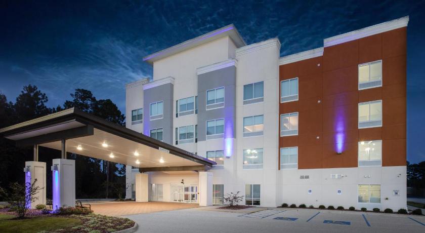 Holiday Inn Express Slidell photo