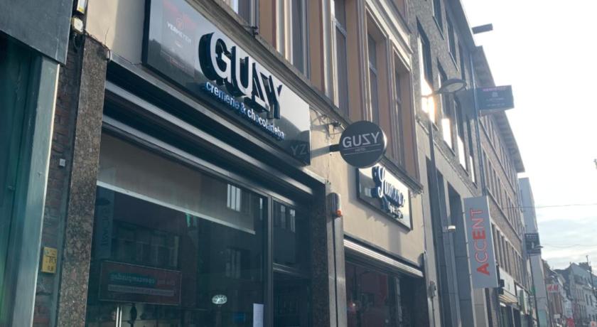 Hotel Guzy photo