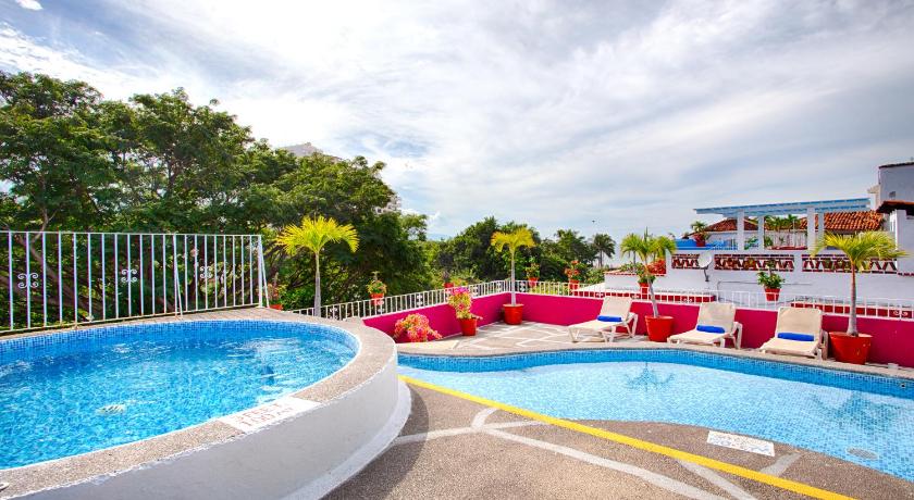 Suites Plaza del Rio - Family Hotel Malecon Centro