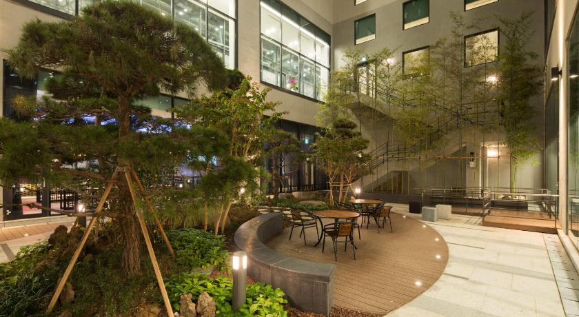 ソウル Orakai Cheonggyesan Hotel, BW Premier Collection 4つ星 ホテル ロビー