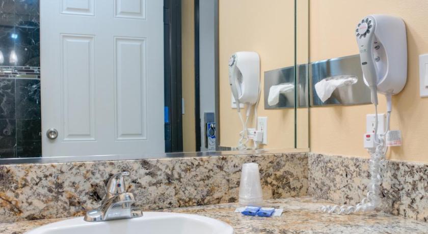 Redondo Beach Inn - Adults Only photo