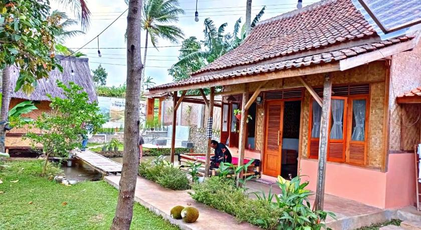 Paddies Homestay New — Hotel in Puncak