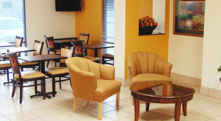 Days Inn & Suites by Wyndham Brewton photo