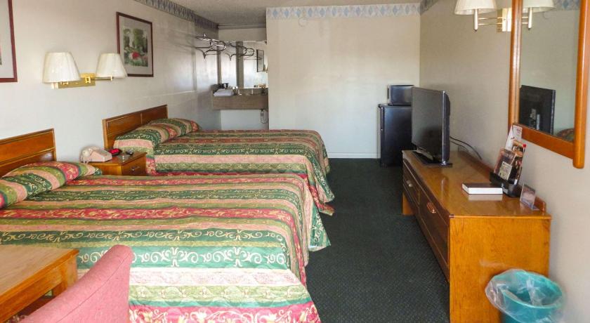 Budget Inn Franklinton photo