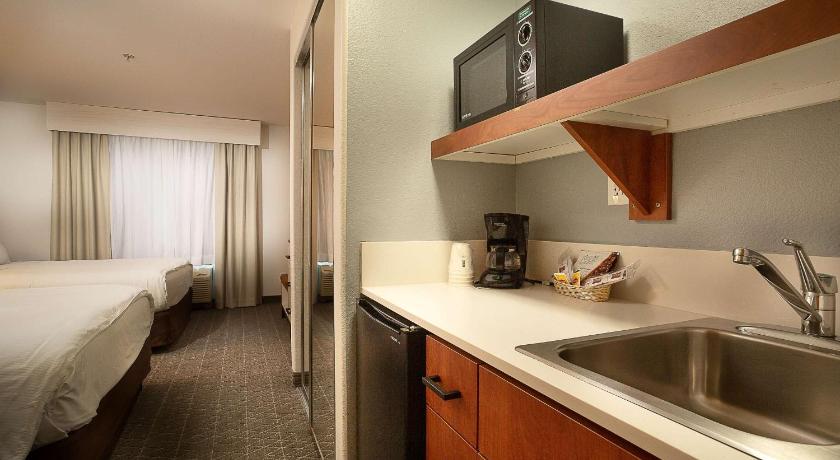 Hawthorn Suites by Wyndham Oakland - Alameda