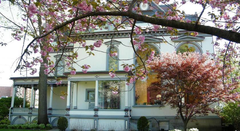 Batcheller Mansion Inn photo
