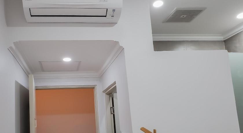 RedDoorz Plus @ Batutulis Bogor photo