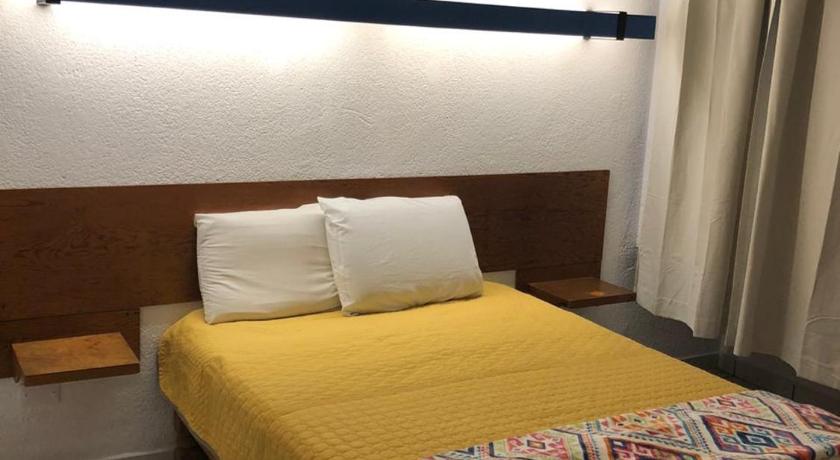 Hotel Vagabundo Puerto Vallarta photo
